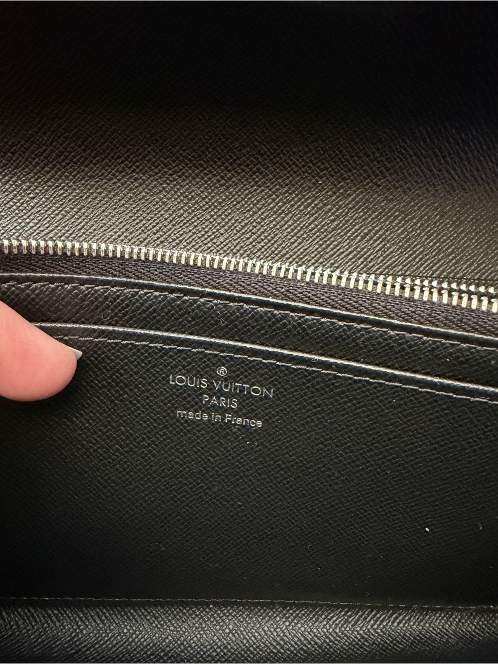 Authentic Louis Vuitton Black Epi Leather Wallet with Silver LV Emblem - Picture 9 of 9